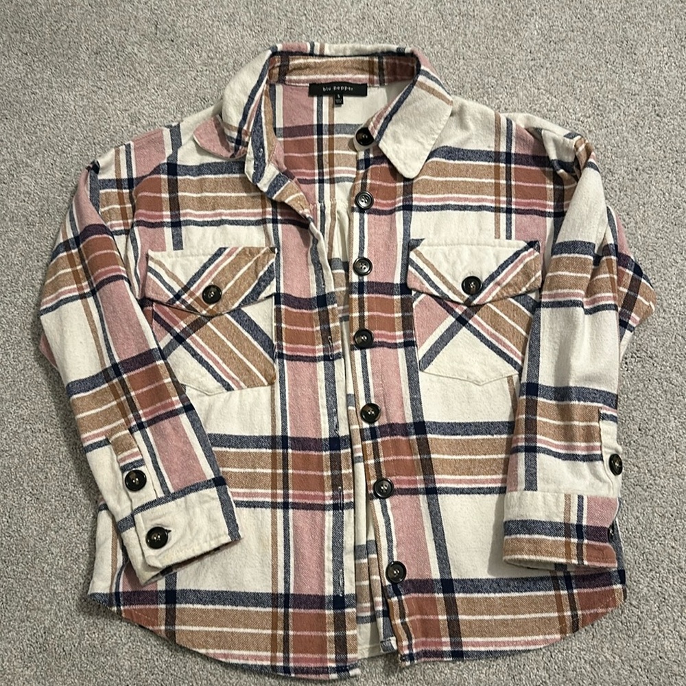 Blu Pepper Flannel, size small.